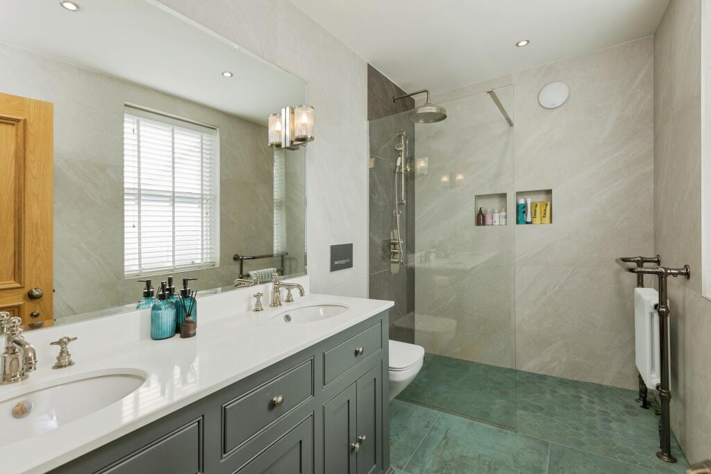 Master En-suite