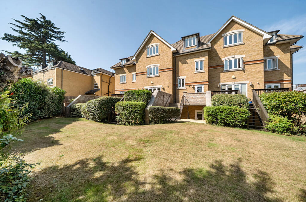 1333152-6-689b1da...