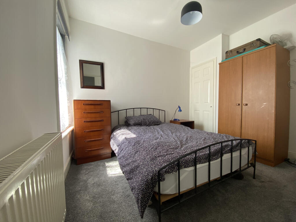 bedroom 1 clarance 