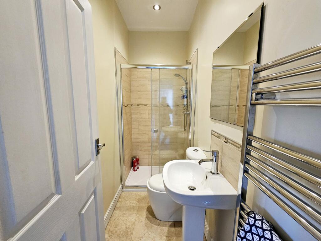 2e2e69ca-81f5-4303-9842-deb903e5c433