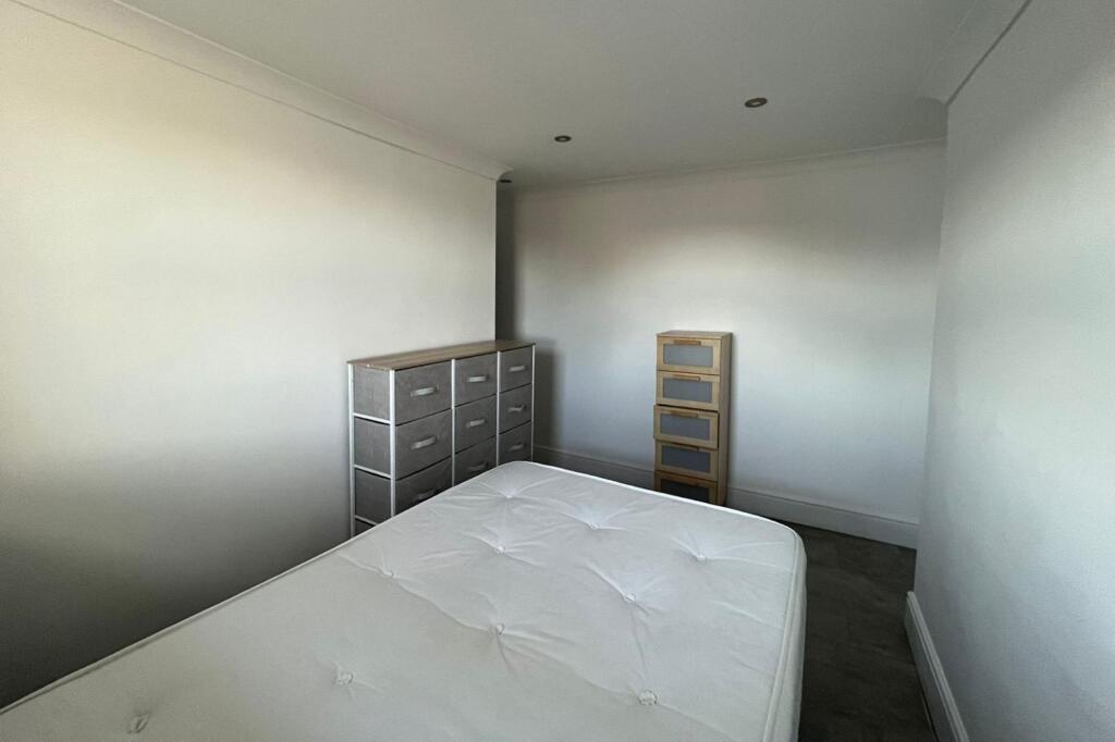 Third Floor Flat, 81 Brixton Hill, London SW2 1JE