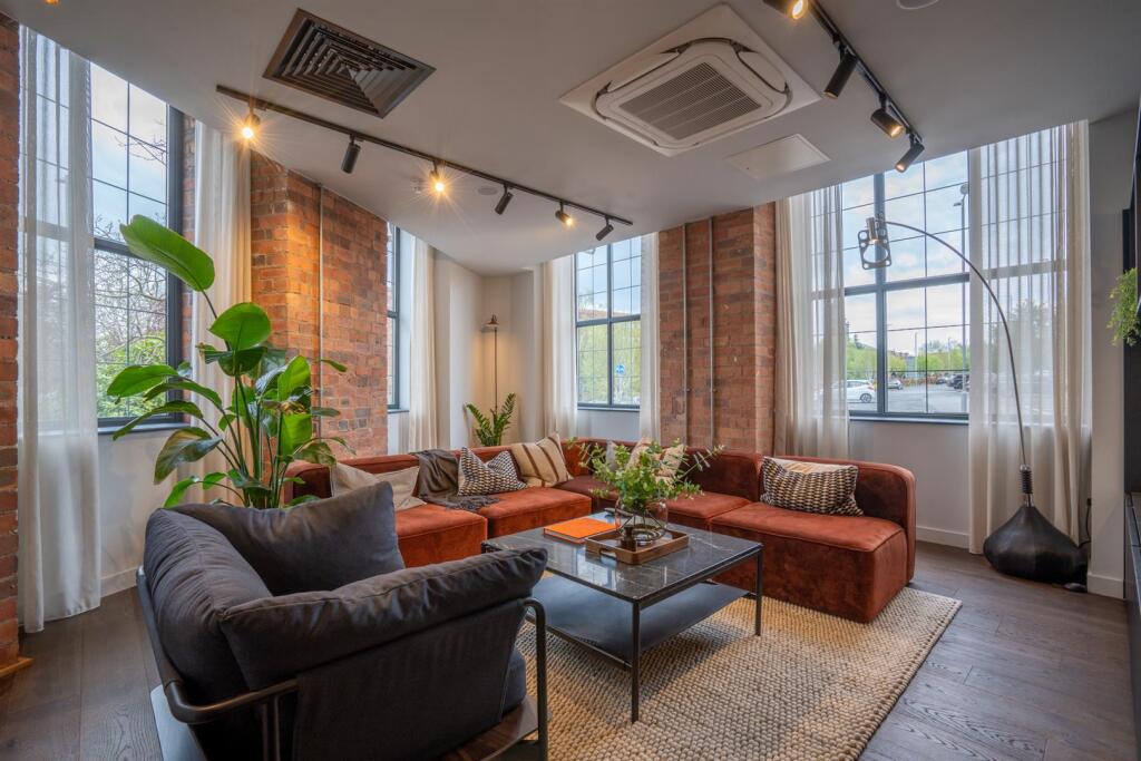 Paragon - Lifestyle April 2025-284.jpg