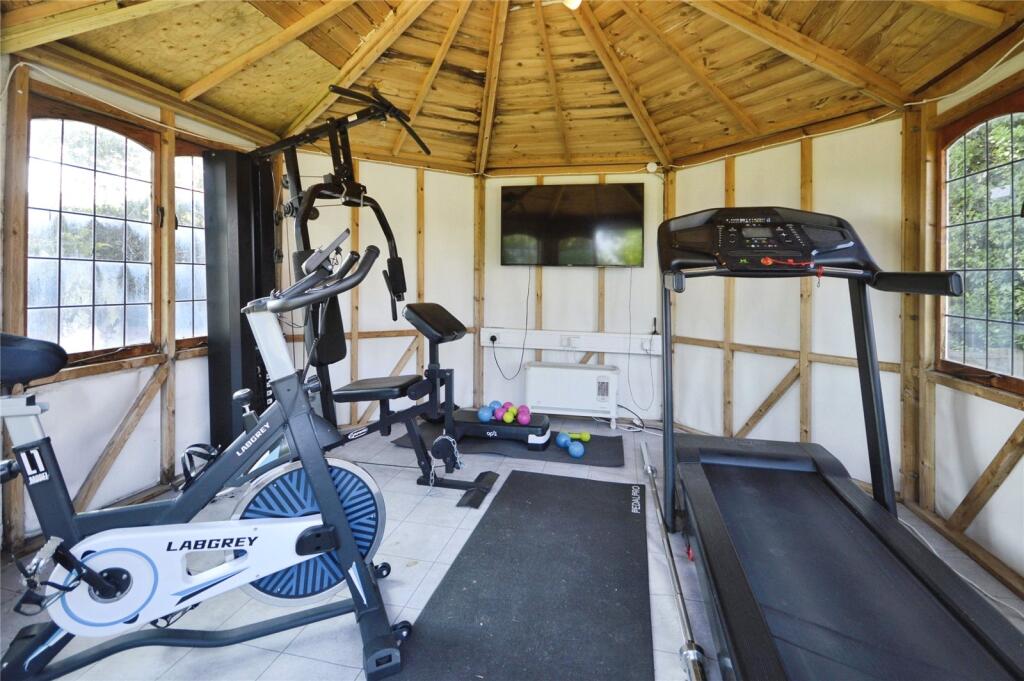 Gym / Summer House
