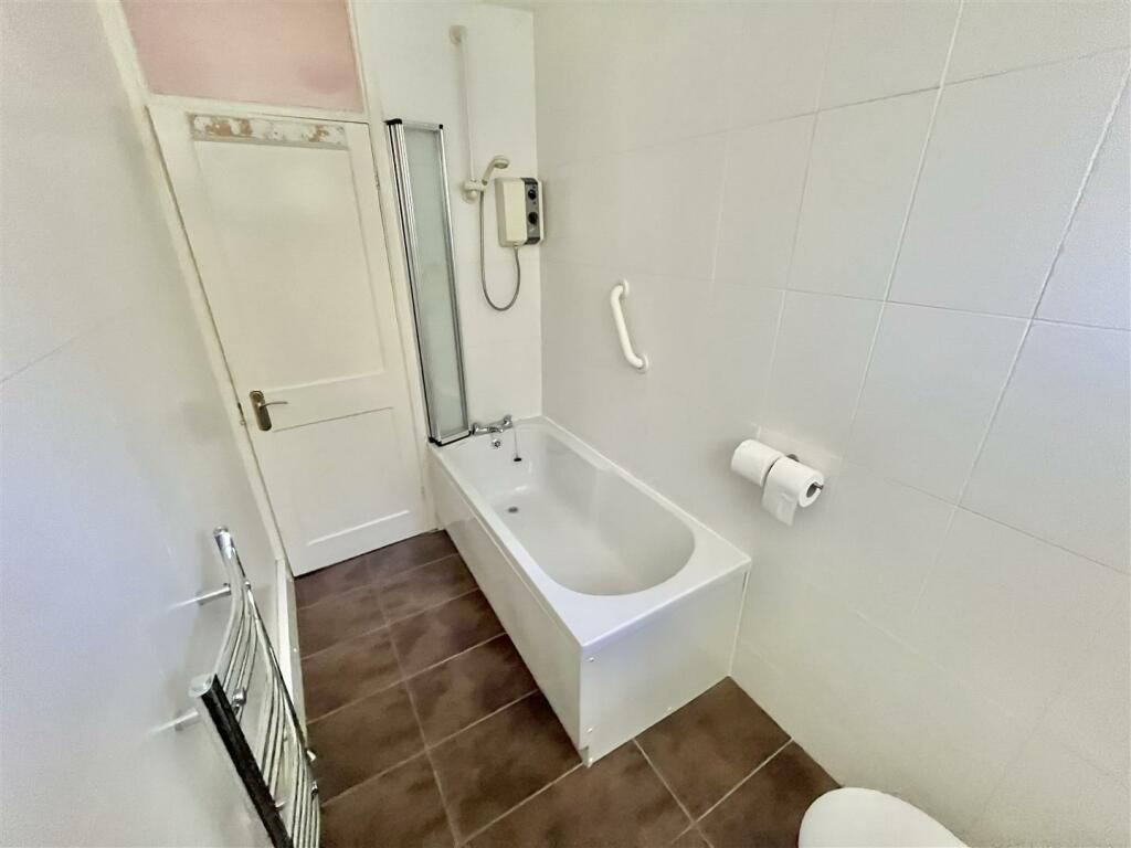 Bathroom Aspect 2