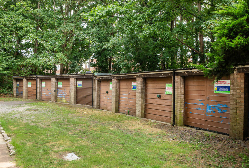 1330245-3-6882486...