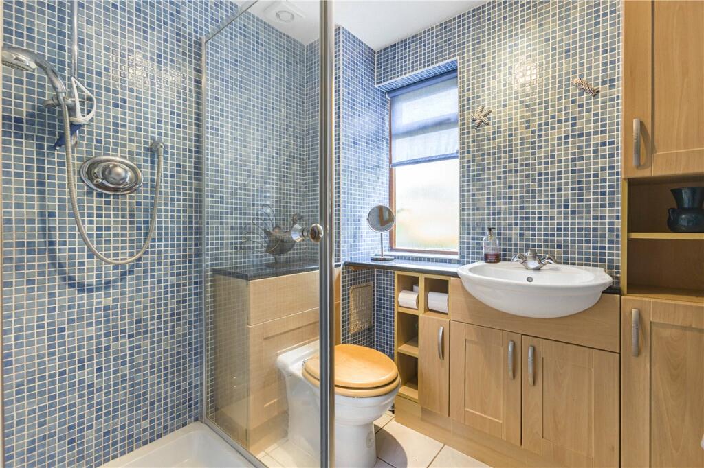 Annex Shower Ropom
