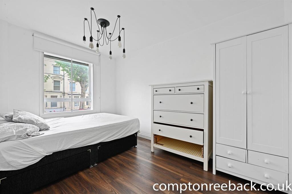 CR - w Abinger Mews - BedroomB3 (1).jpg