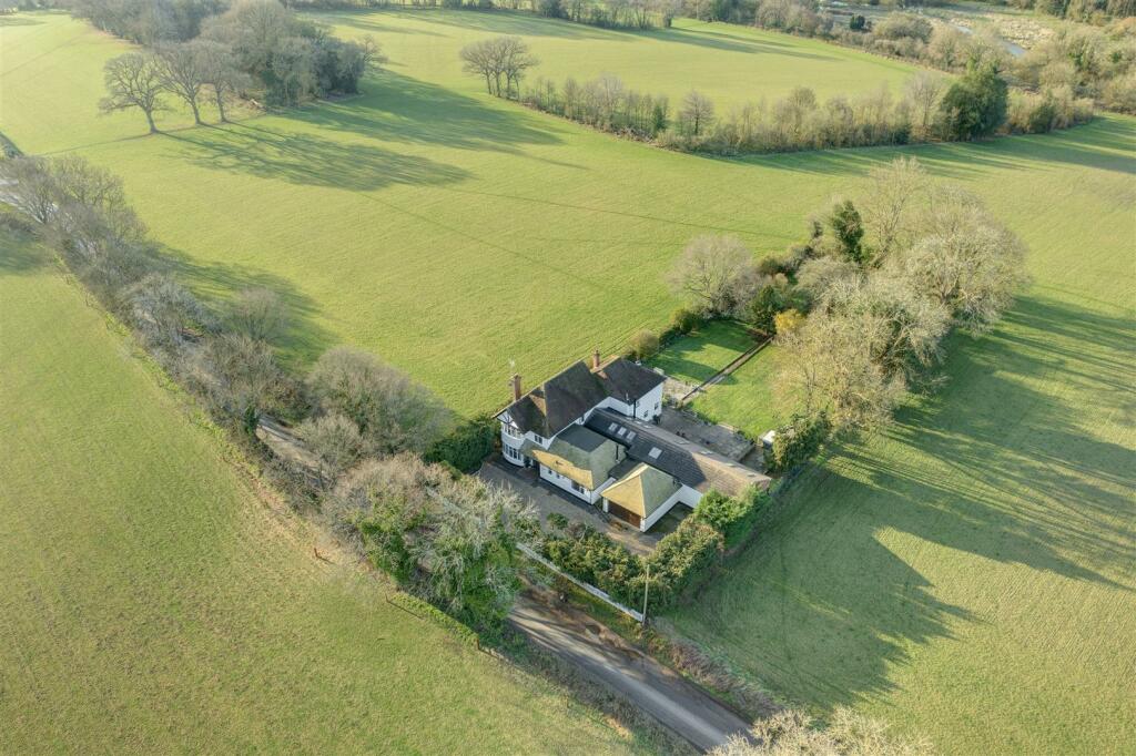 Hendre Hi Res 07.jpg