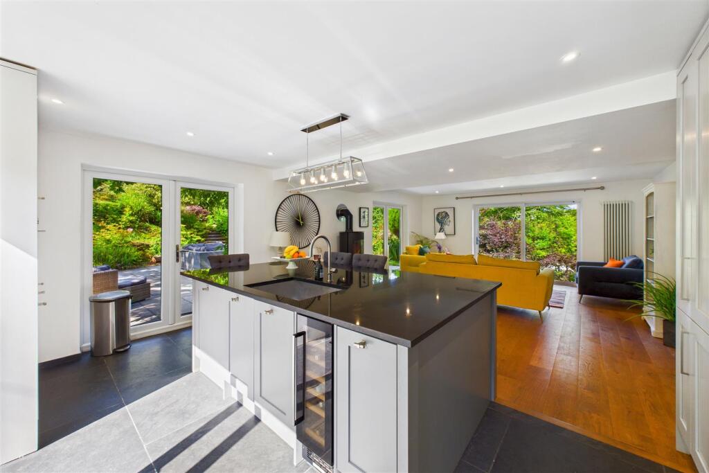 Kitchen to Lounge