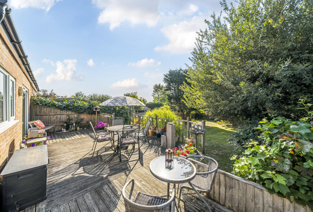 1336011-9-689a34d...