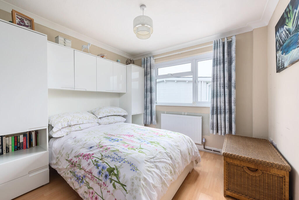 17 Beta Rd (14) -...