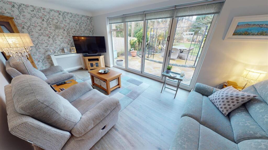 St. Marys Avenue Sitting Room