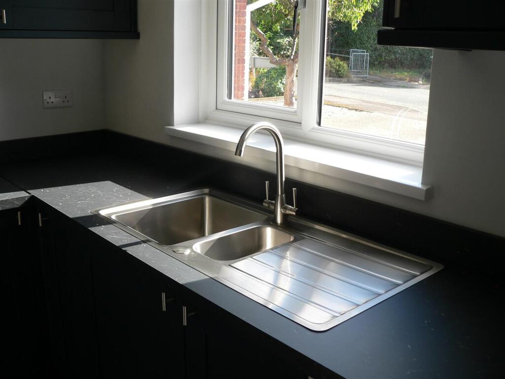 54 abbotswood kitchen 1.JPG