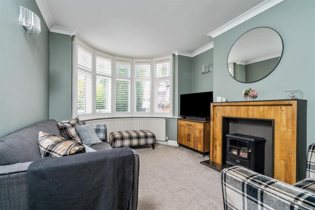 57 Greyford Crescent Solihull_1.jpg