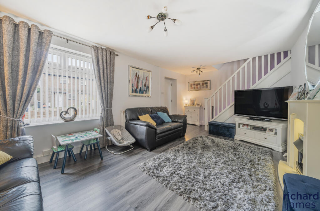 f0a19db5-8cb0-414...