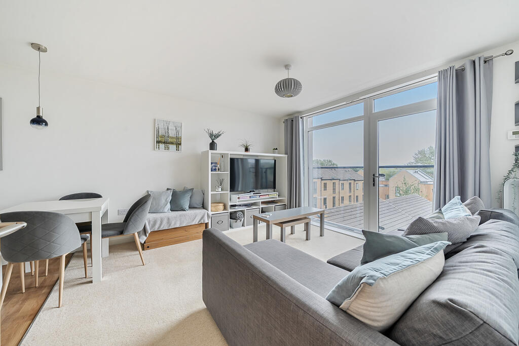 Open Plan Living Room / Kitchen