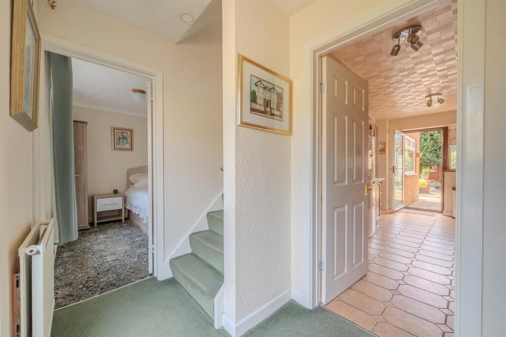 5 Harlech Close-9.jpg