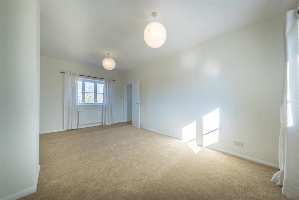 Main Bedroom 6.jpg