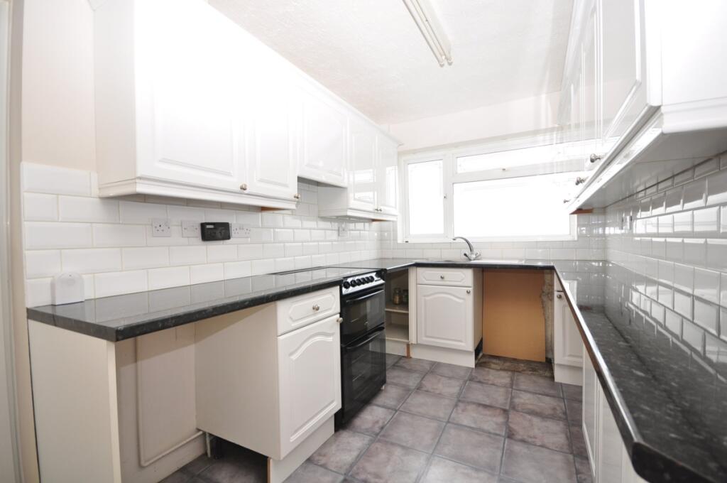 3 St Peters Close...