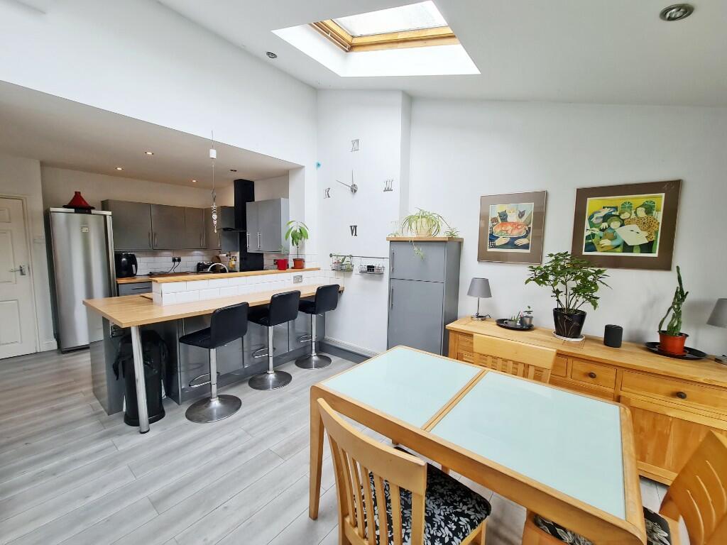 Kitchen/Breakfast Rm