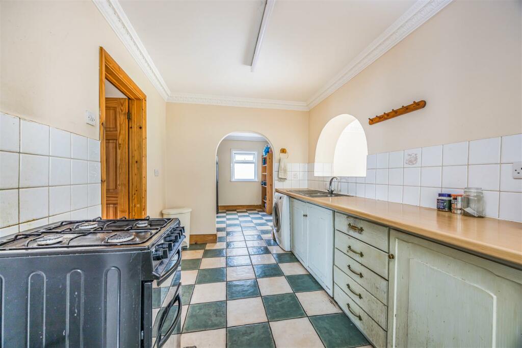 136 London Road, Widley-Small-PorticoMarketing-O'H