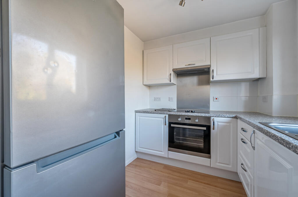 1384042-17-692071...