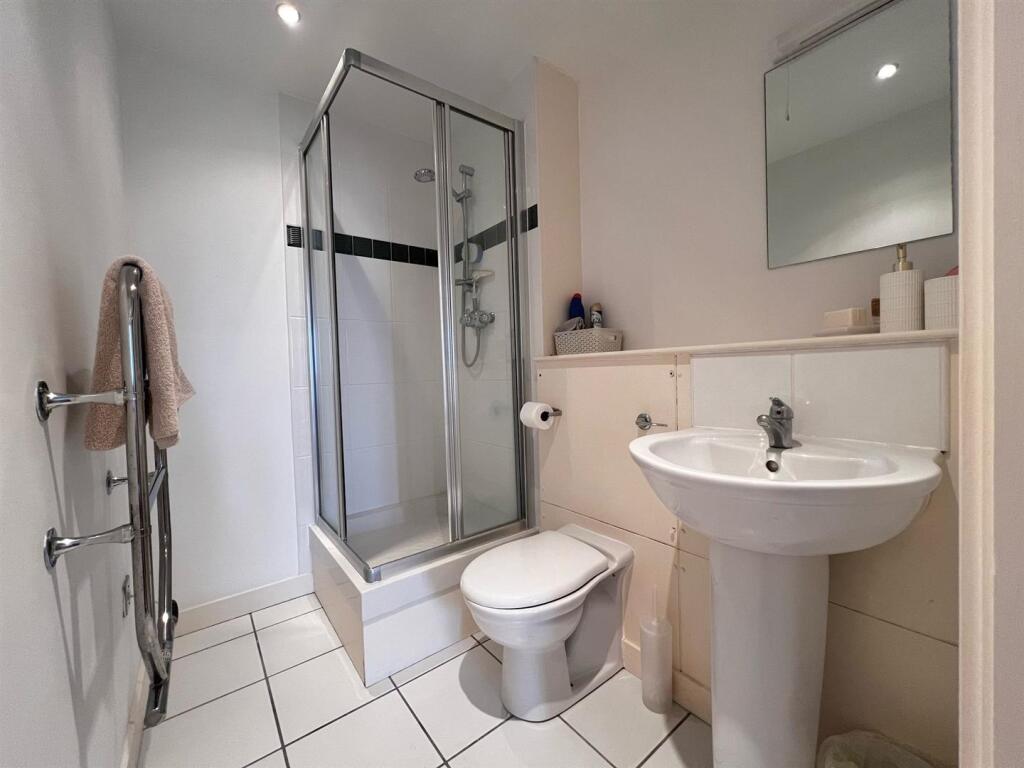 Bedroom Two Ensuite