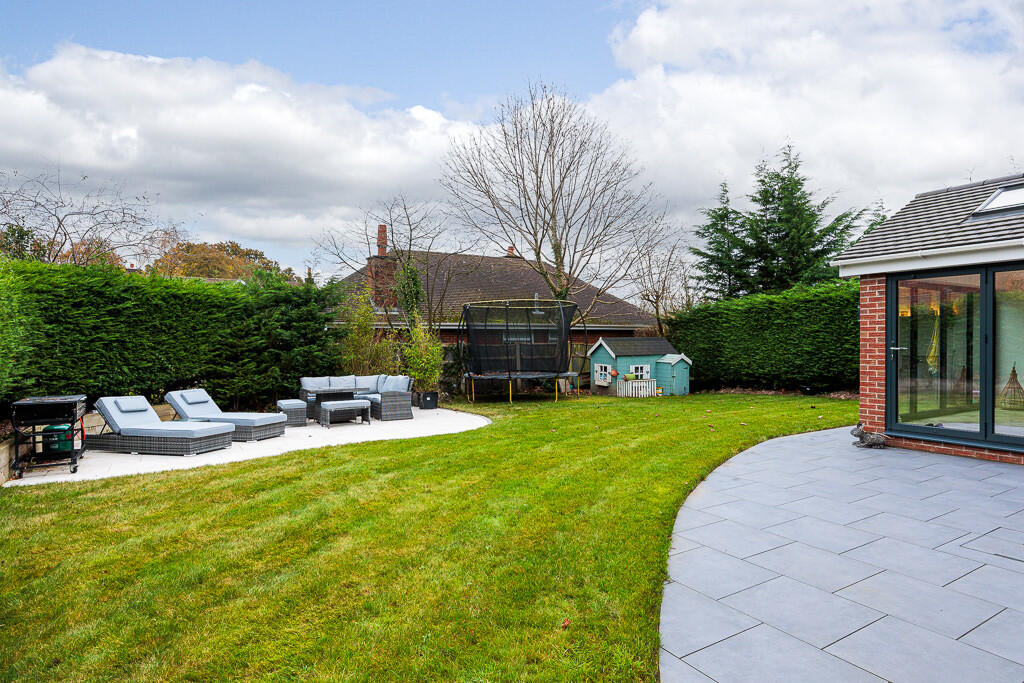 5_woodfin_croft_3...