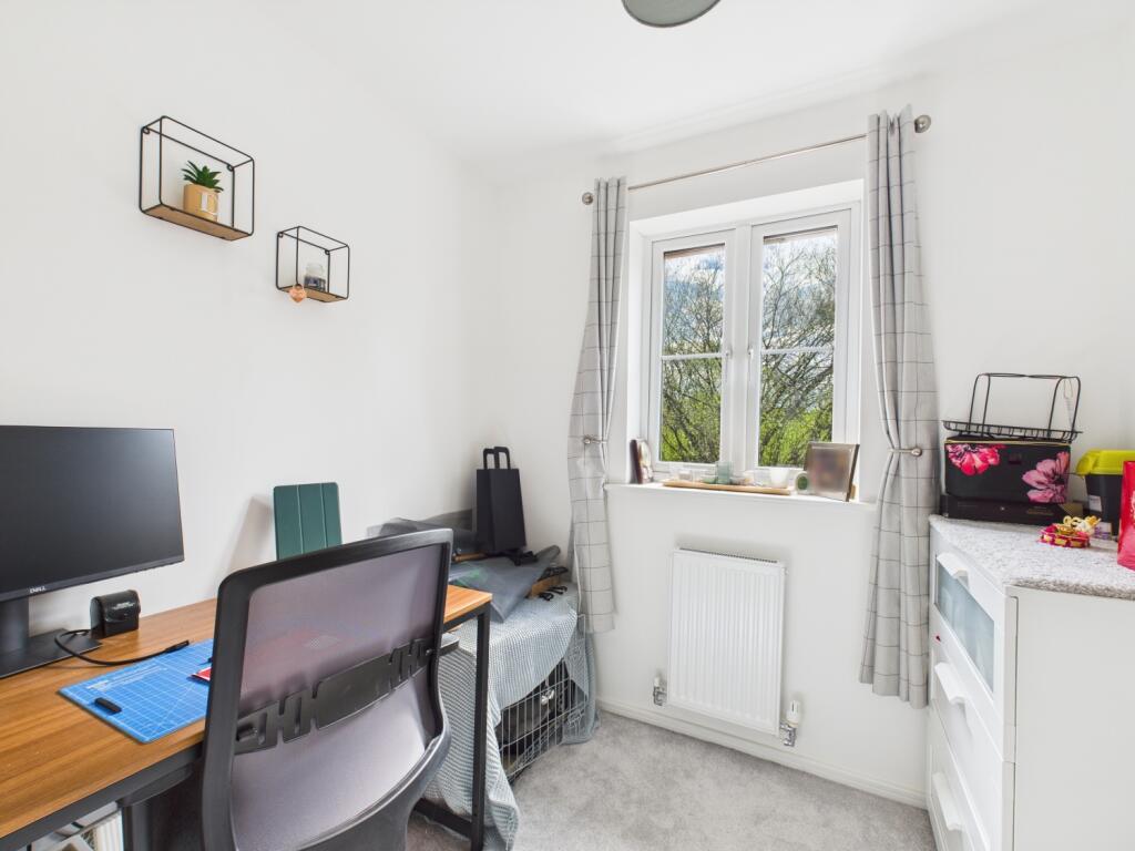 CAM03729G0-PR0025-STILL017