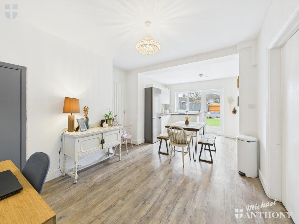 CAM03852G0-PR0224-STILL012