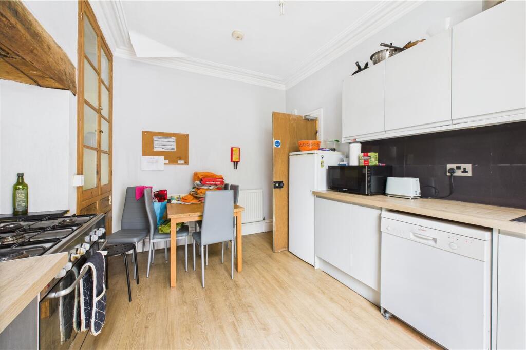 9 Christina Terrace, Hotwells, Bristol BS8 4QB | P