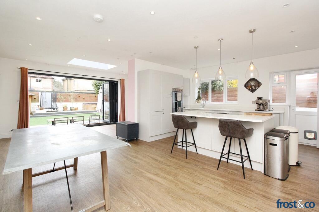 Dining to Kitchen