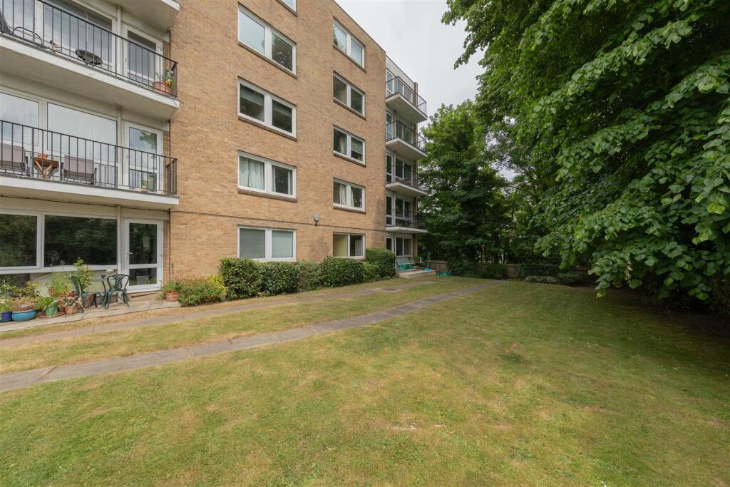 Orwell Lodge, 4, Hermitage Walk, E18