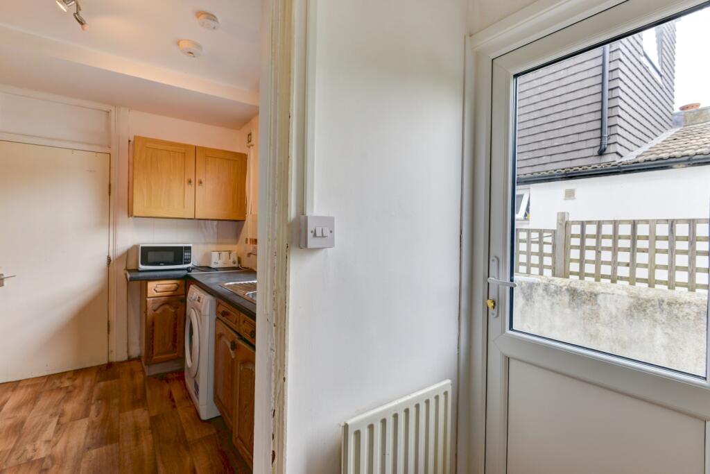 100 Bonchurch Road Kitchen (3)