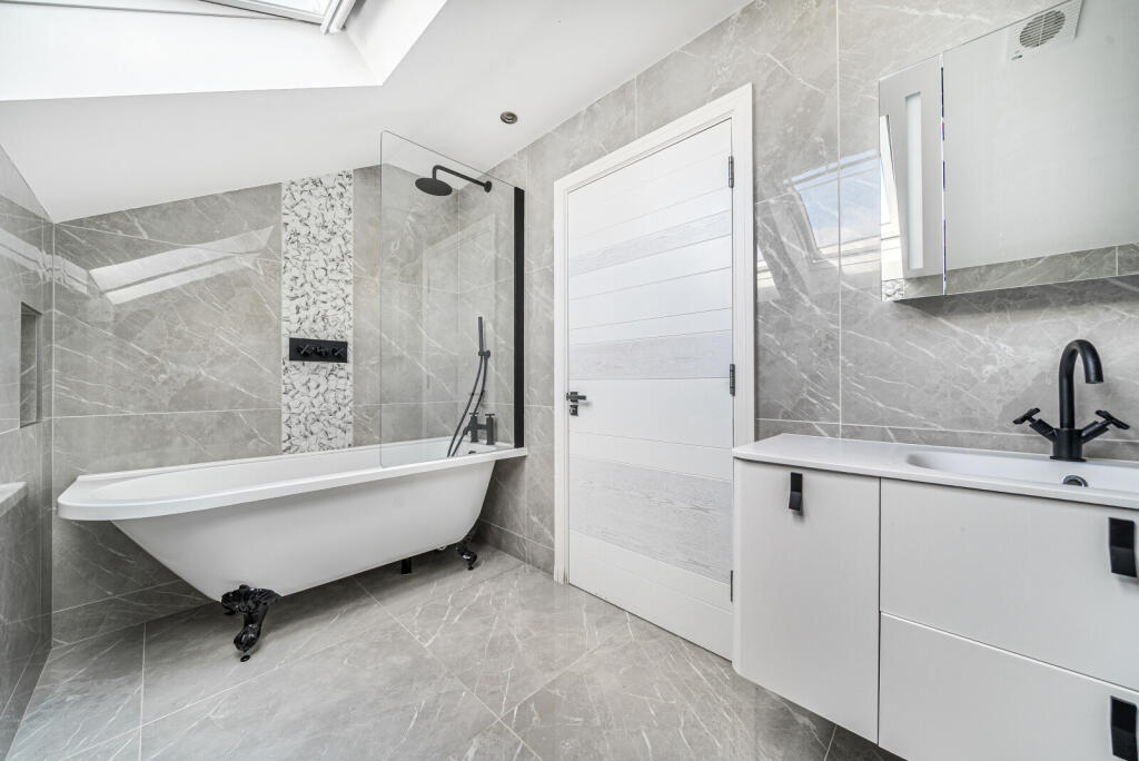 1347579-18-68bebf...