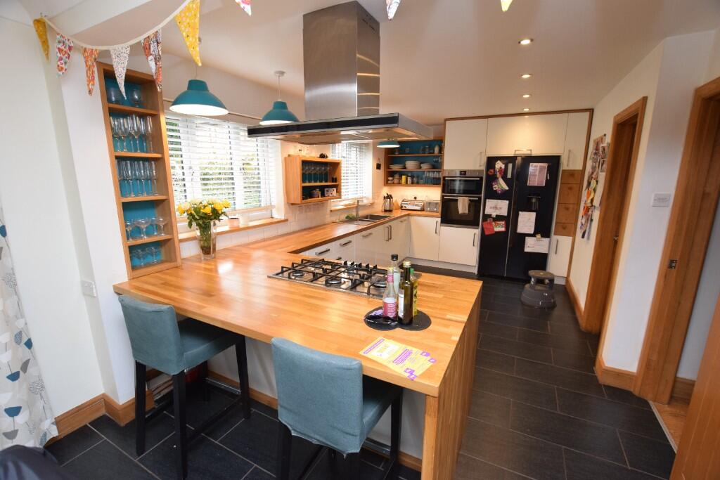 dining/kitchen
