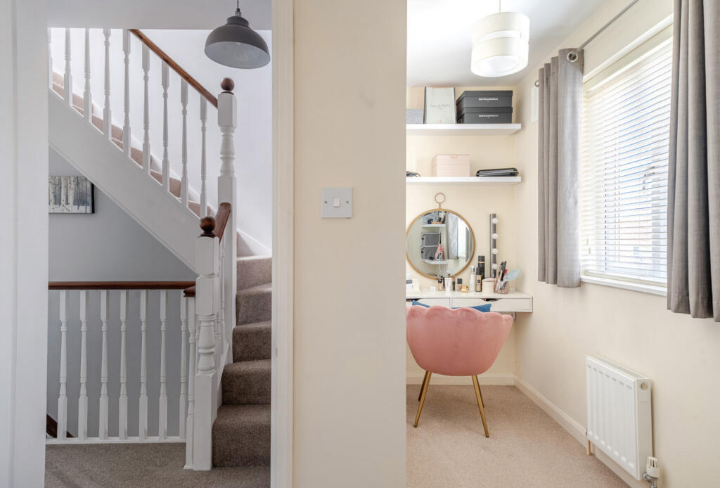 1295194-36-682608...