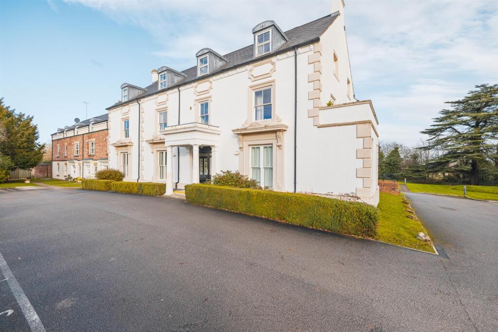 5 New Hall Manor-12.jpg