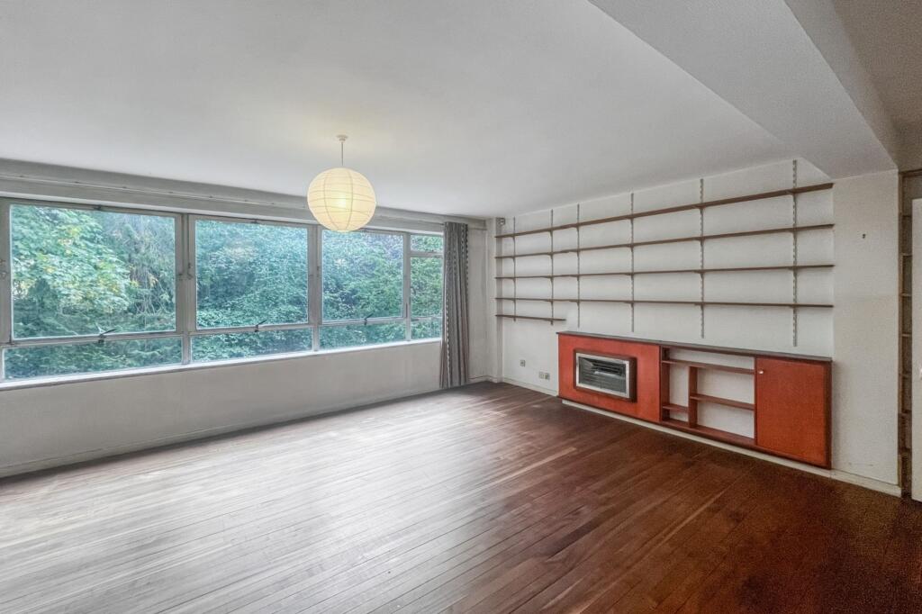 7 Marlowe Court, Lymer Avenue, Dulwich, London SE19 1LP