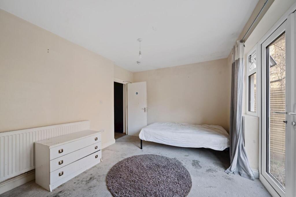 02-af922361 - PropWorld - NS - Ground Floor Flat, 