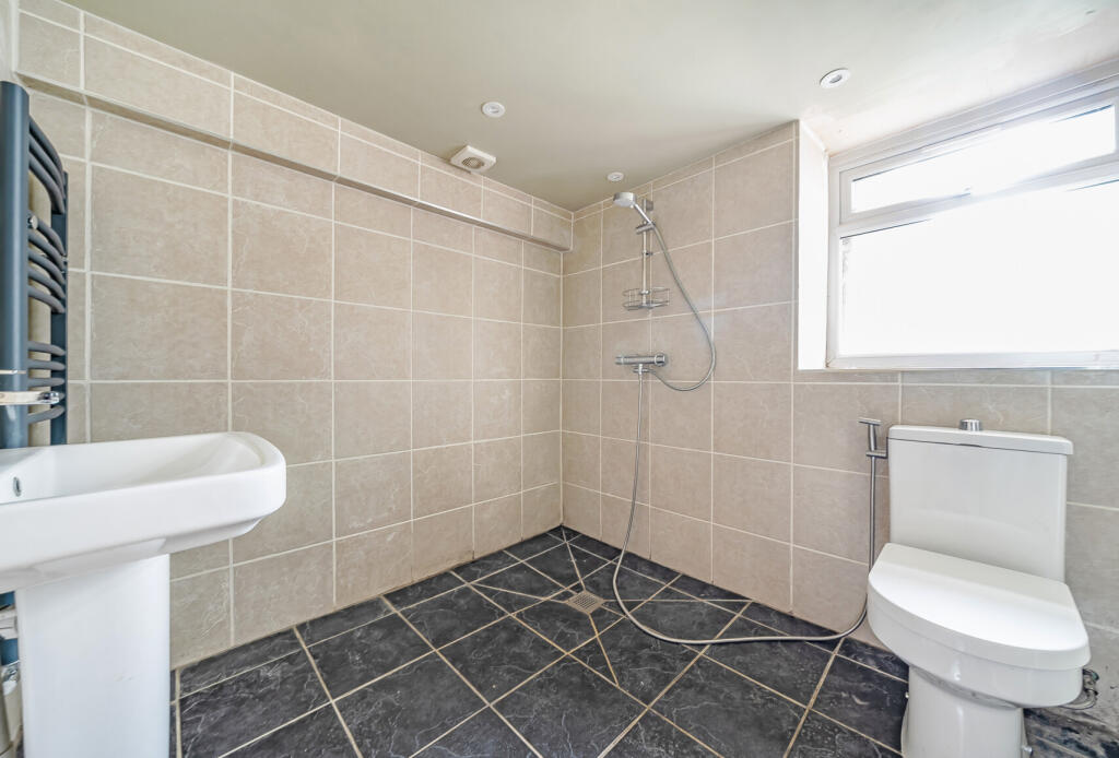 1331799-12-68922d...