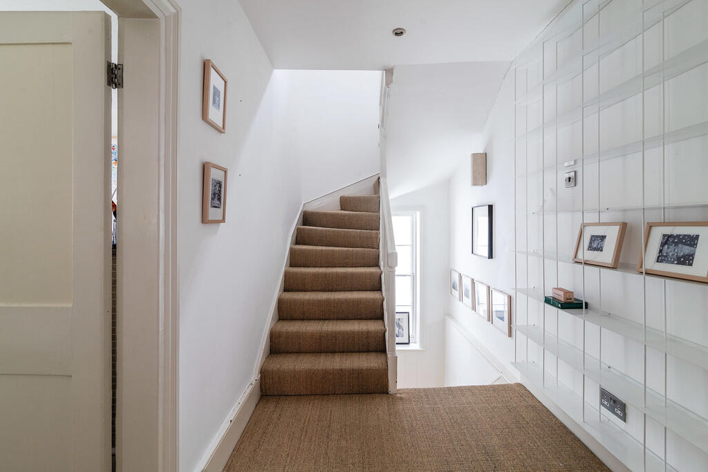 Earlham_Street_04