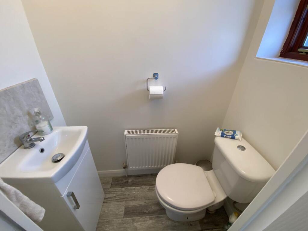 DOWNSTAIRS CLOAKROOM