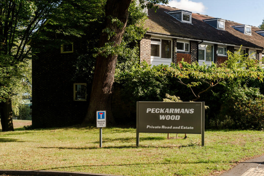 309392 - 3 Peckarmans Wood-1.jpeg