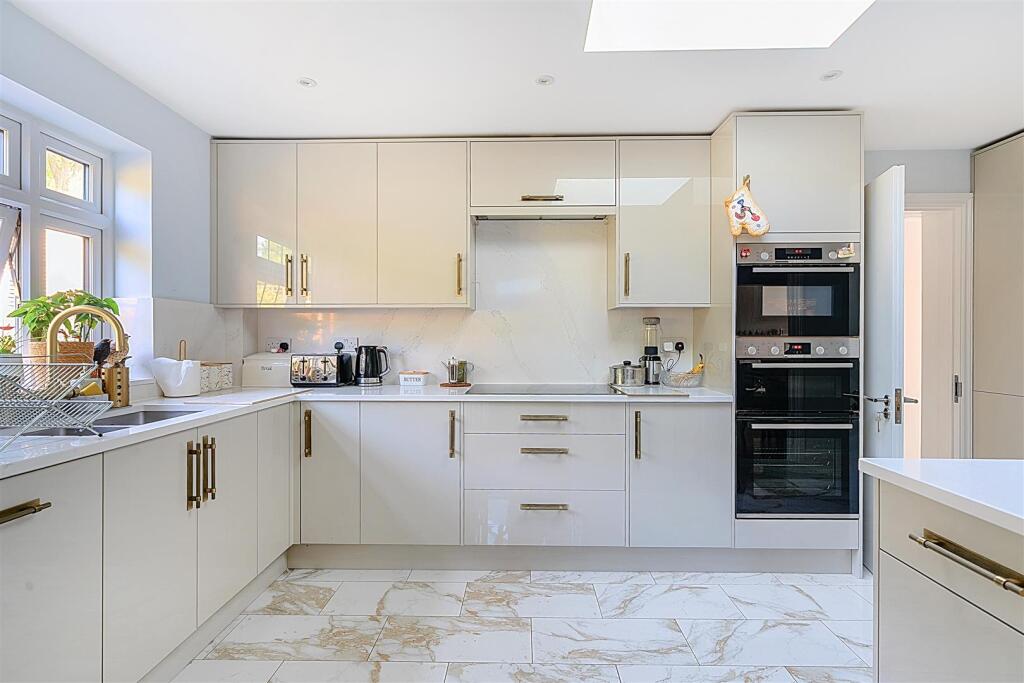 Kitchen.jpg
