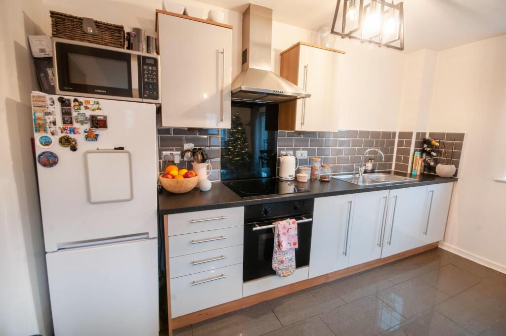 Lounge/Kitchen