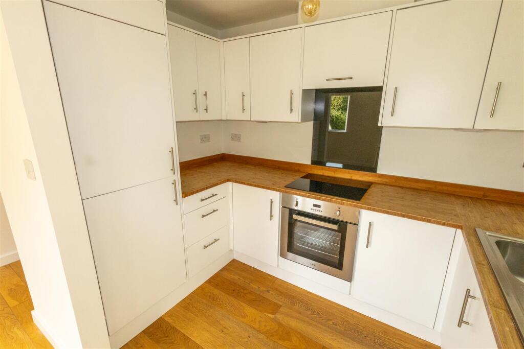 Burnt House Lane-10.jpg