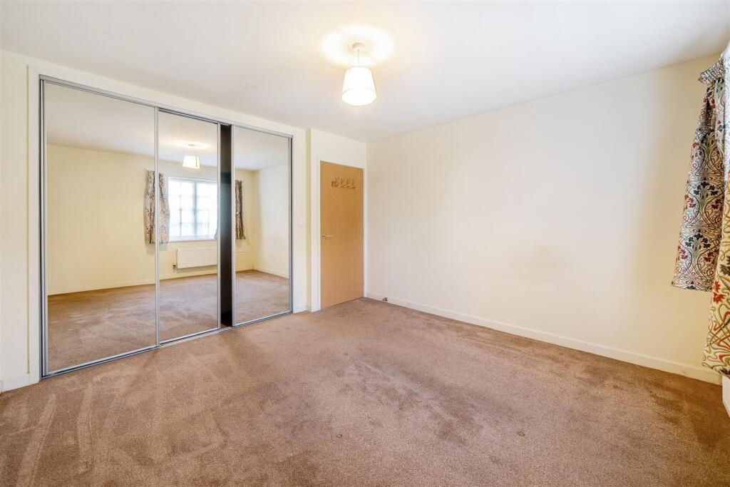 69 Reffield Close