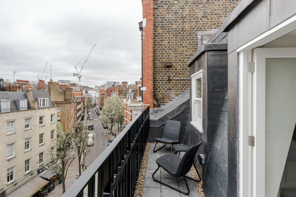 4, 30 Foley Street-13.jpg