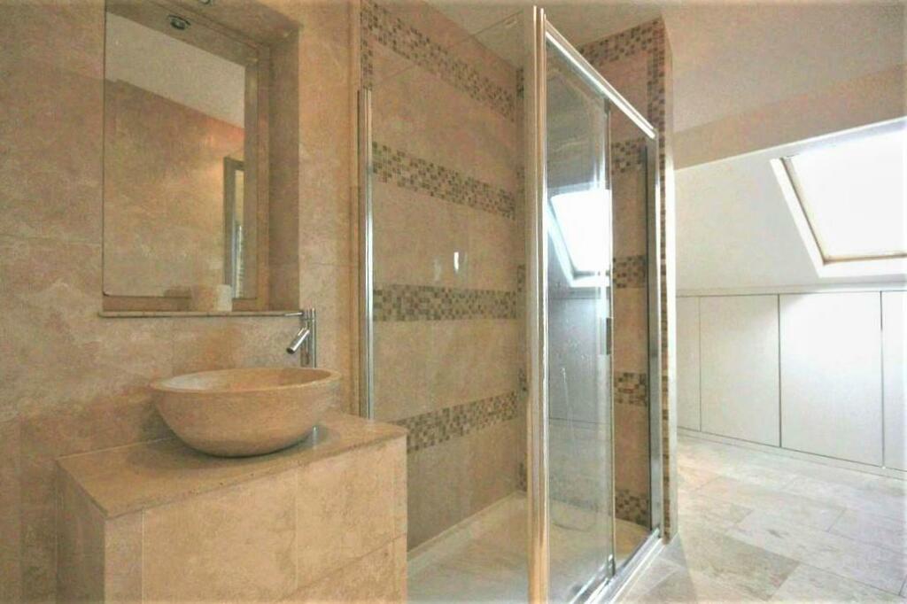 En Suite Shower Room